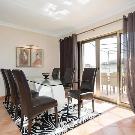 Vale Formoso Sleeps 6 Air Con Wifi فيلة